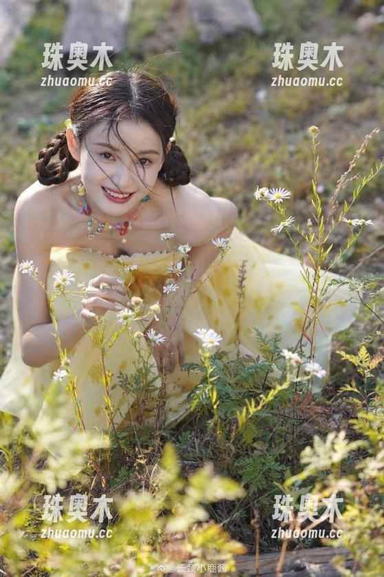 认真观看“17c吃瓜”的最新动态，愈发觉得人间繁华如梦～