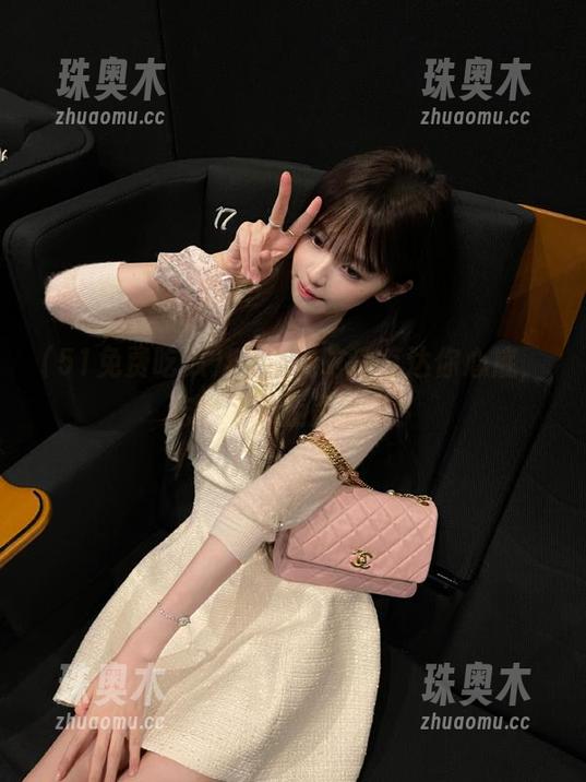 51免费吃瓜 51免费吃瓜直达你心底,吃的可不止是瓜哦!