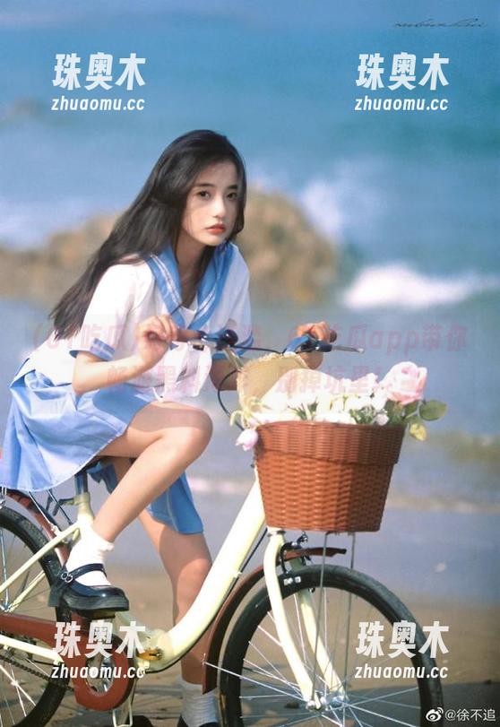 61吃瓜 好奇心泛滥,61吃瓜app带你畅游黑料海洋,别掉坑里!
