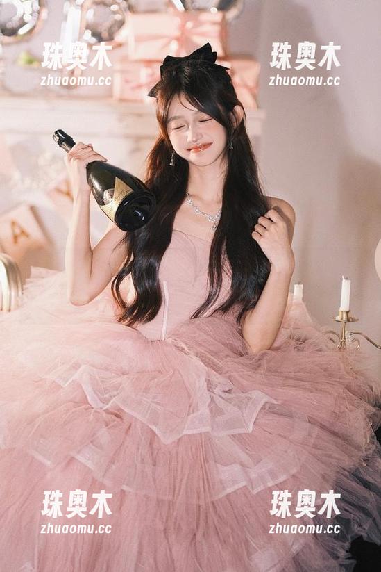 在718sx上，‘收藏’瓜的心情就像过年时剥橙子，心里乐滋滋的！
