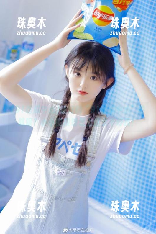 91吃瓜中心 说好的“91吃瓜中心”导航呢?小小的按钮怎么这么不好找!