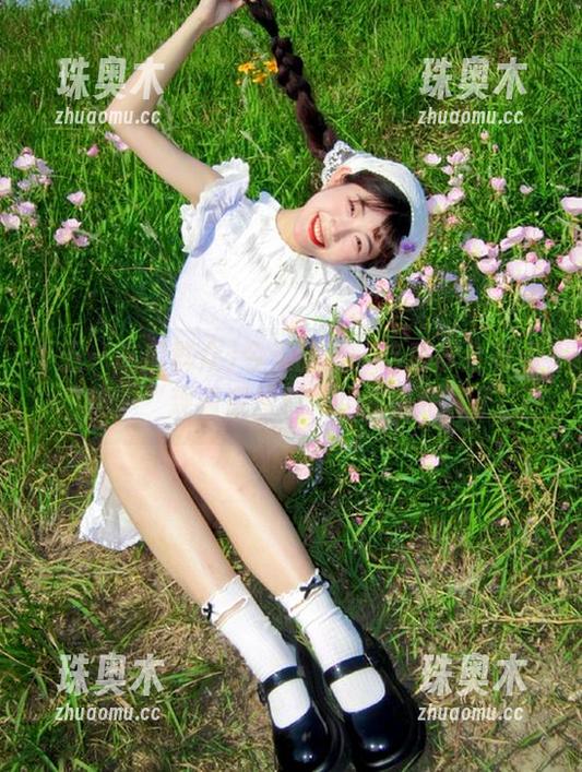 五一吃瓜群众 今天的五一吃瓜群众有点忙,“观看瓜爆料”,我也是醉了