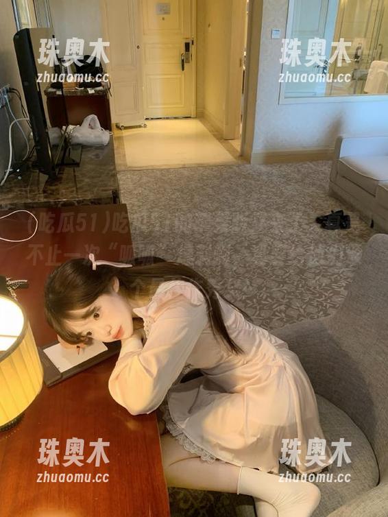 吃瓜51 吃瓜51的苹果版又来了,真是不止一次“呱呱”爆料啊,真要给他们颁个最佳作秀奖!