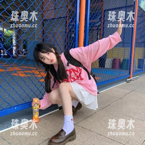 今天又要登陆黑料不打烊了，今晚八卦尊来报到，你追我赶！