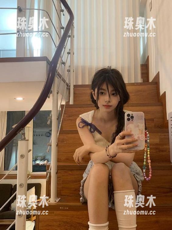 初来乍到，黑料不打烊tttzzz网站的入口居然有点小紧张！