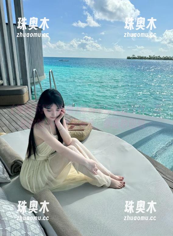 黑料不打烊首页tt，直达你的八卦心灵深处，保证秒回哦～