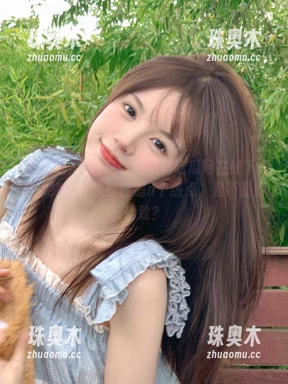 黑料吃瓜网 瞧瞧这黑料吃瓜网在线下载贴,捧着手机就能追n个热点,是不是很精致?